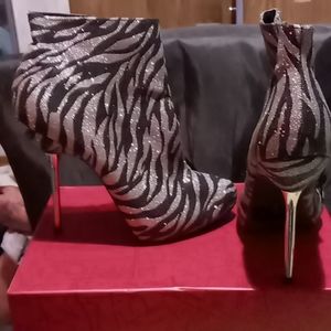 Size 7 ankle boots